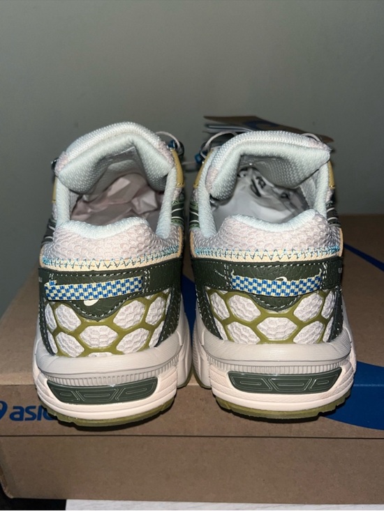 Asics Cream, Yellow & Blue Trail Running Shoes main image 5